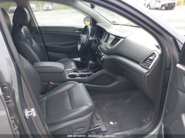 Photo 4 VIN: KM8J3CA20GU236966 - HYUNDAI TUCSON 