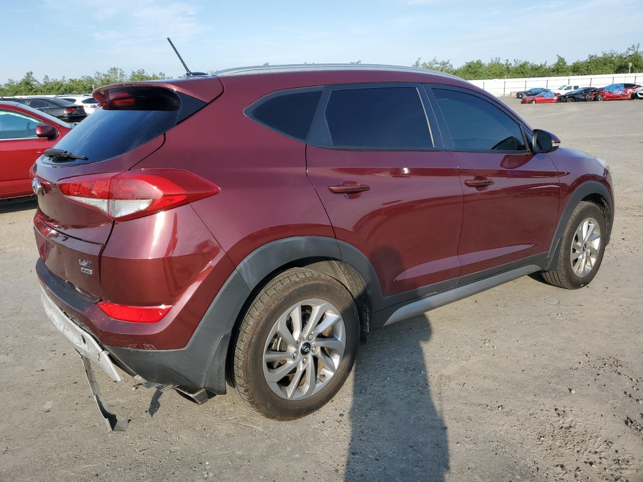 Photo 2 VIN: KM8J3CA20HU310615 - HYUNDAI TUCSON 