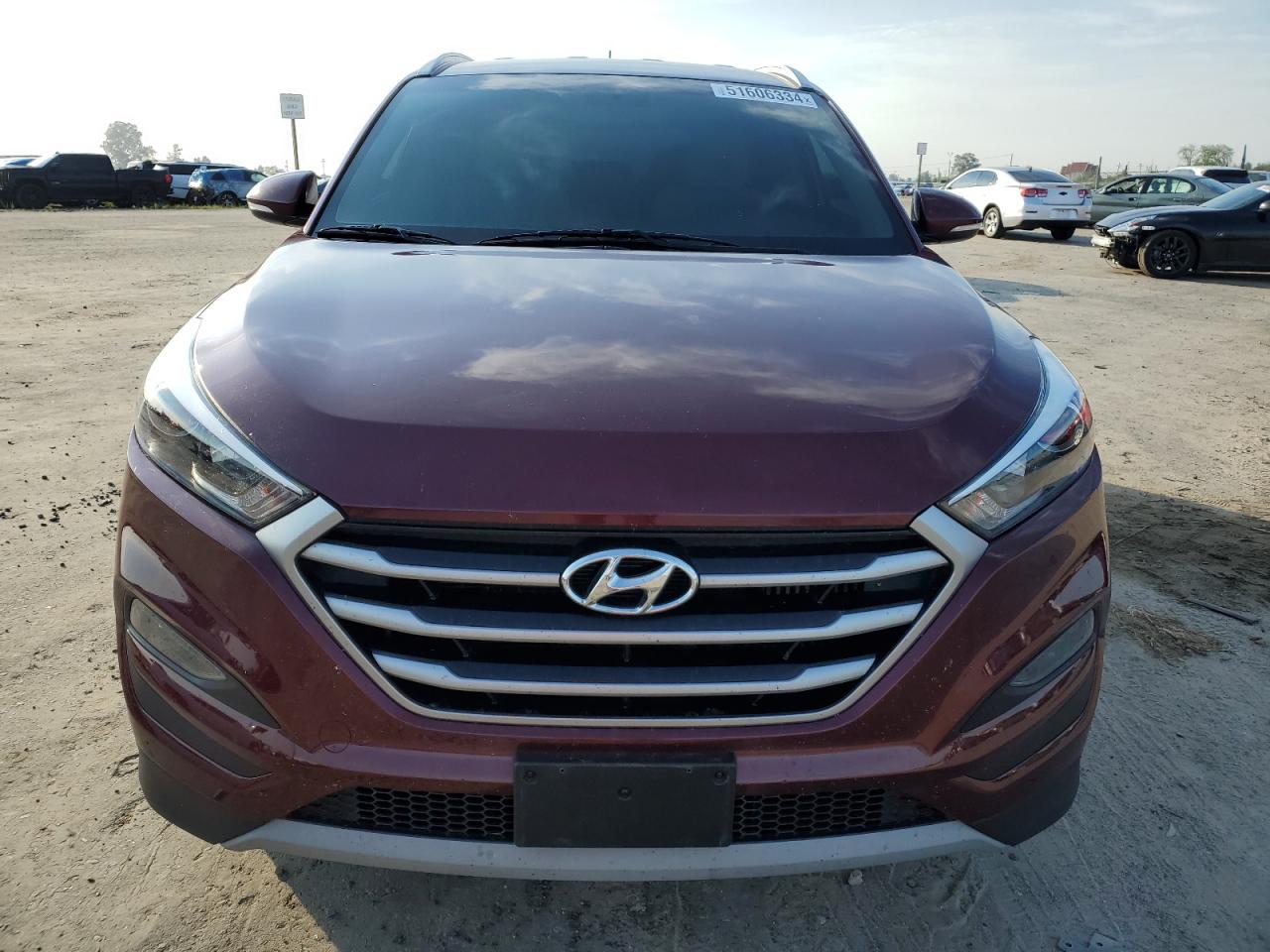 Photo 4 VIN: KM8J3CA20HU310615 - HYUNDAI TUCSON 