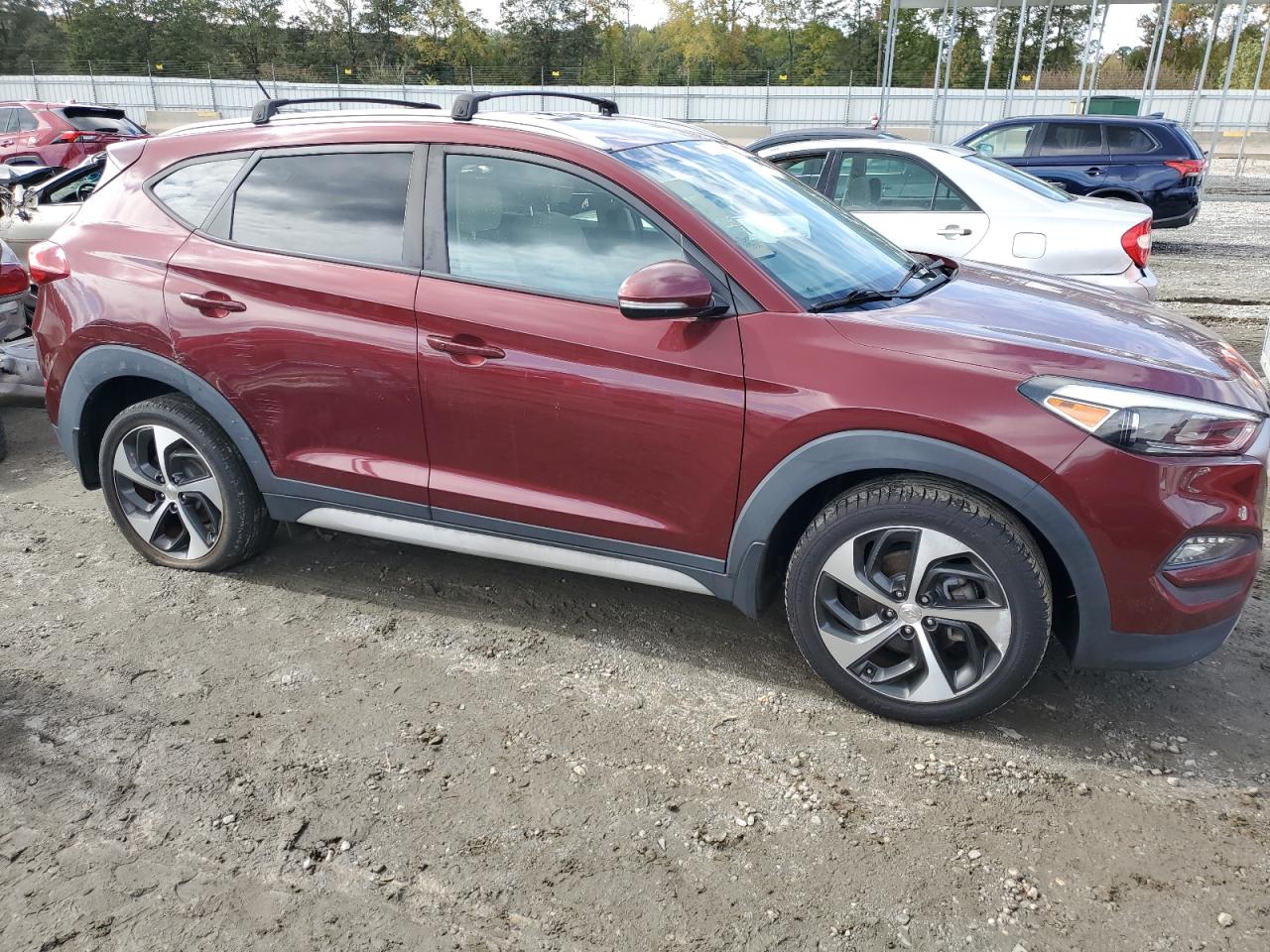 Photo 3 VIN: KM8J3CA20HU388232 - HYUNDAI TUCSON 