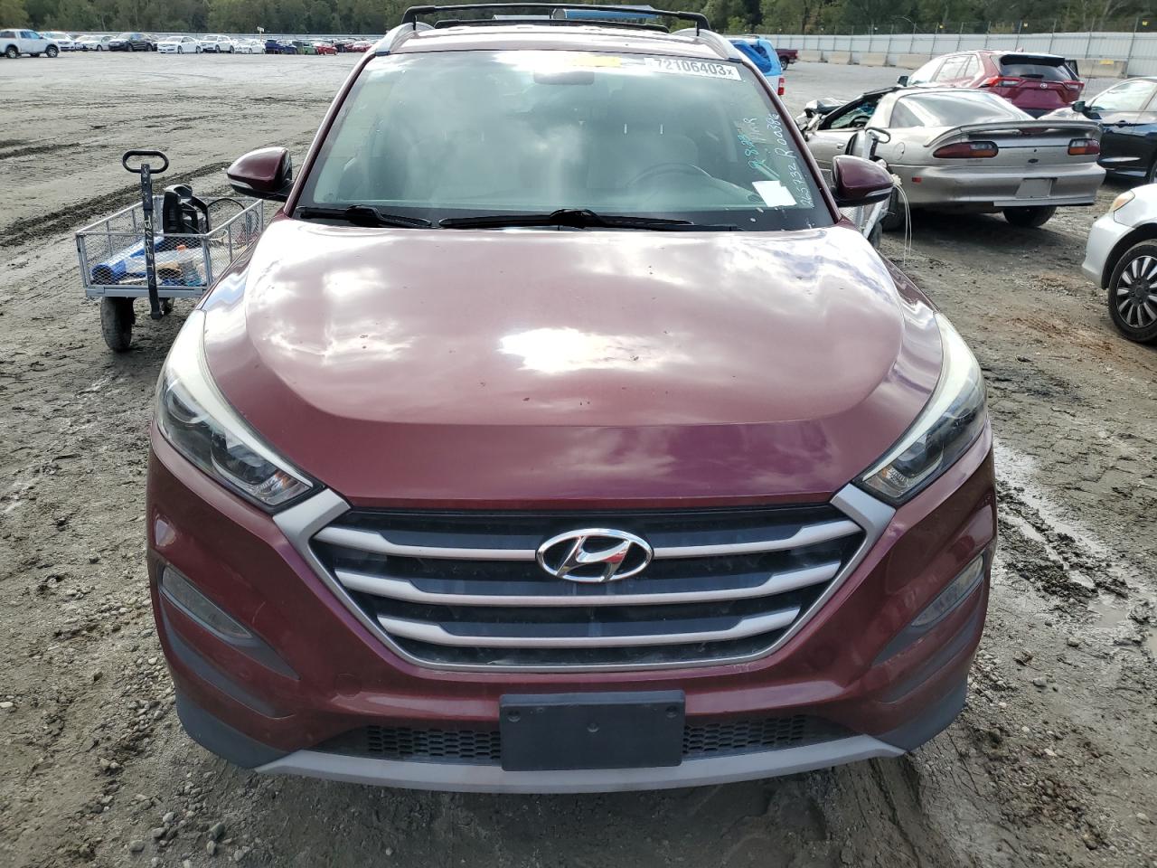 Photo 4 VIN: KM8J3CA20HU388232 - HYUNDAI TUCSON 