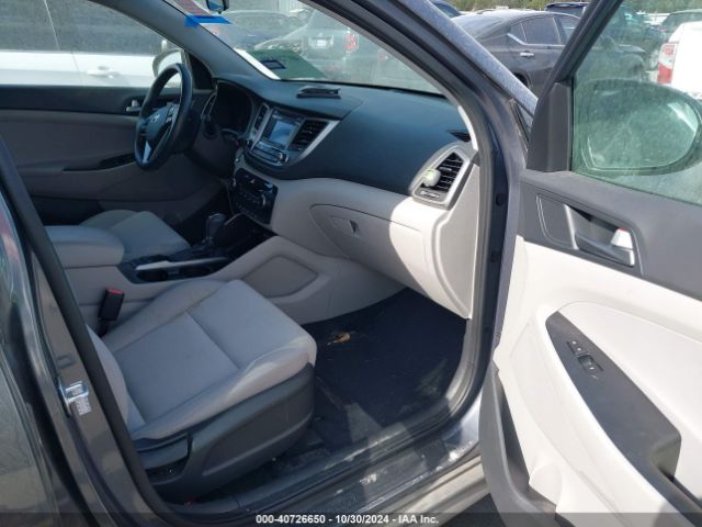 Photo 4 VIN: KM8J3CA20HU456304 - HYUNDAI TUCSON 