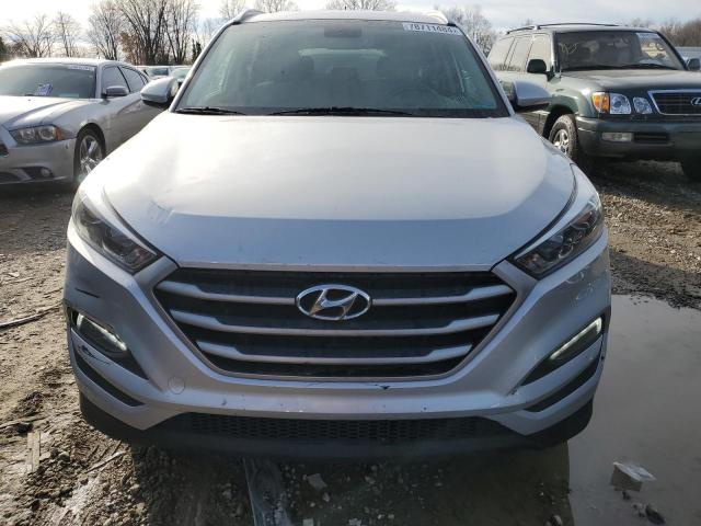 Photo 4 VIN: KM8J3CA20HU587054 - HYUNDAI TUCSON LIM 