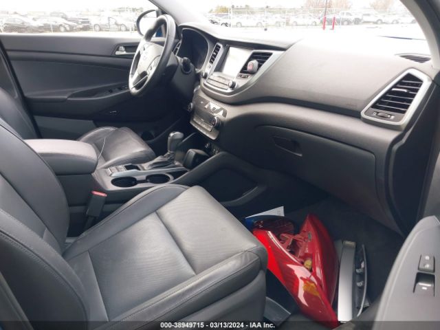 Photo 4 VIN: KM8J3CA20JU793156 - HYUNDAI TUCSON 