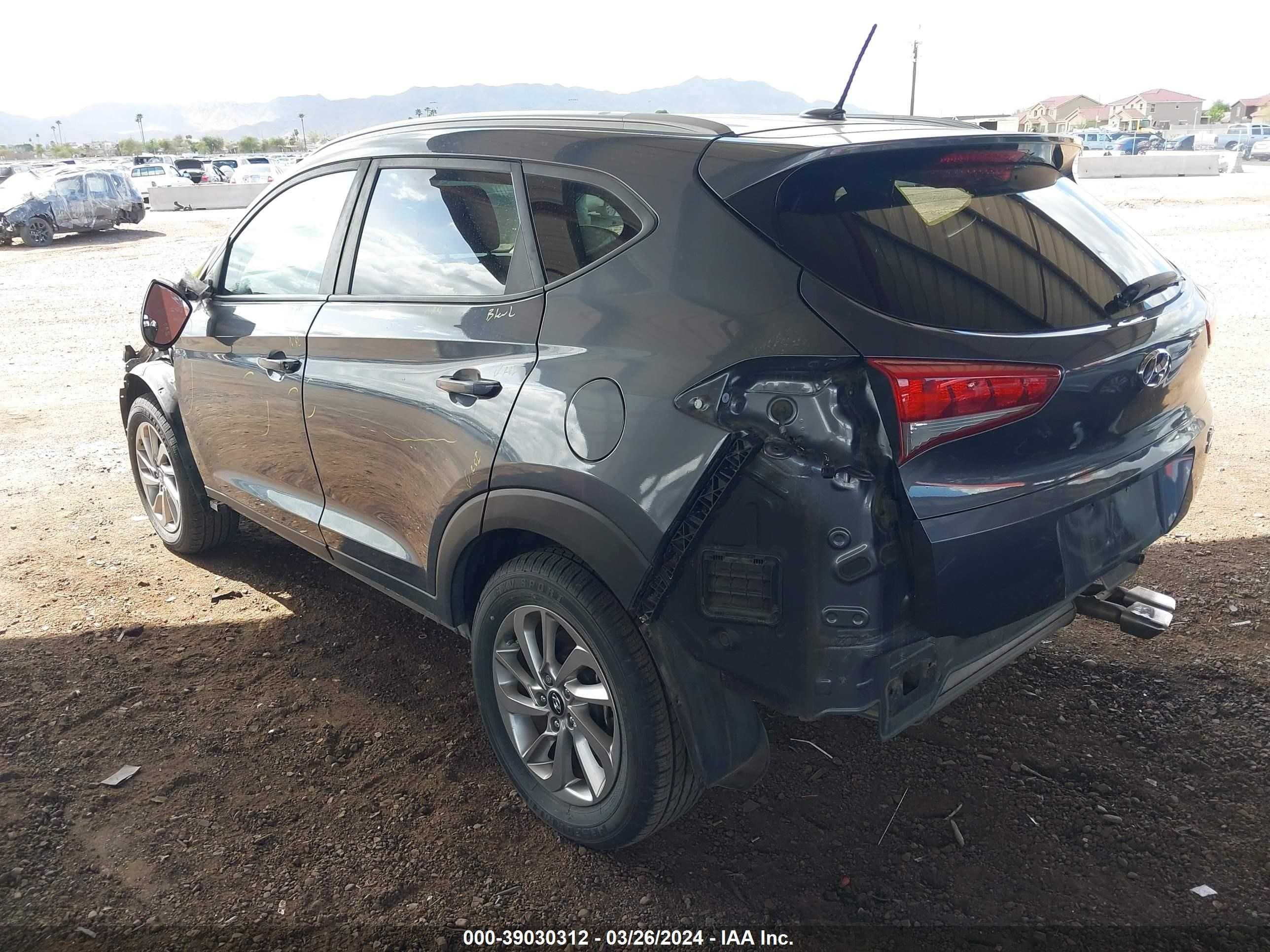 Photo 2 VIN: KM8J3CA21GU157614 - HYUNDAI TUCSON 