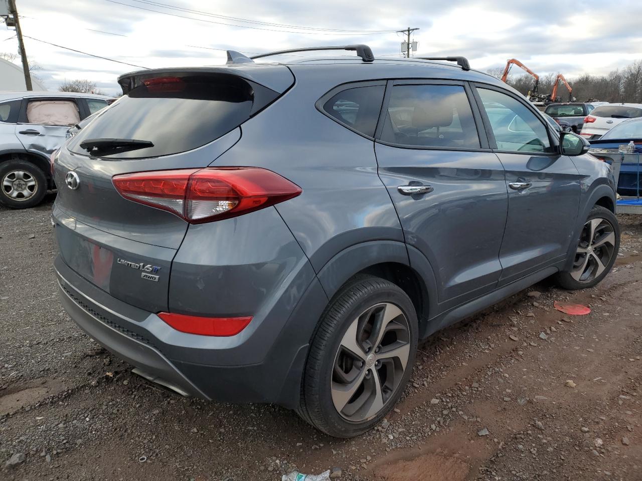 Photo 2 VIN: KM8J3CA21GU220534 - HYUNDAI TUCSON 