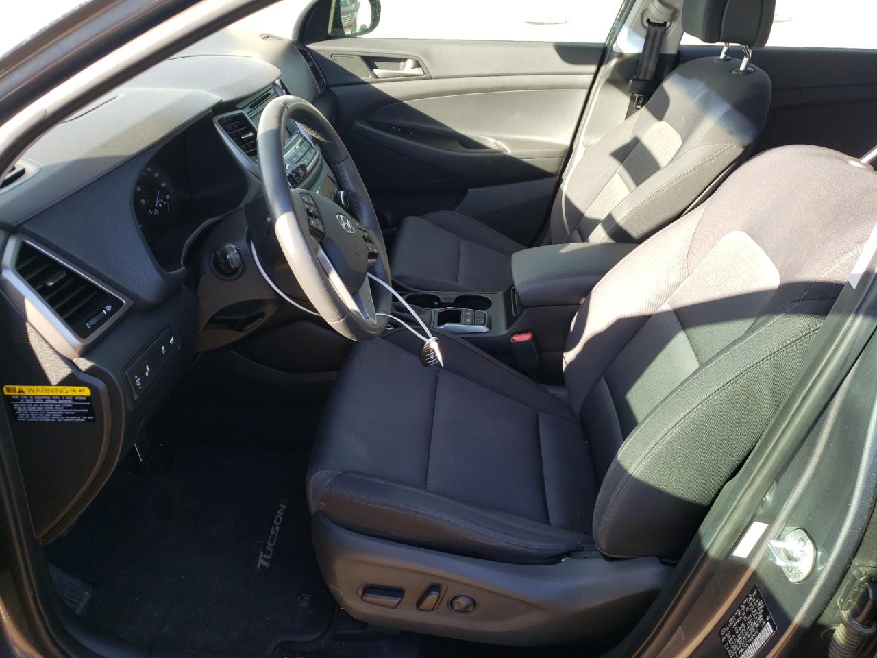 Photo 6 VIN: KM8J3CA21HU484967 - HYUNDAI TUCSON 