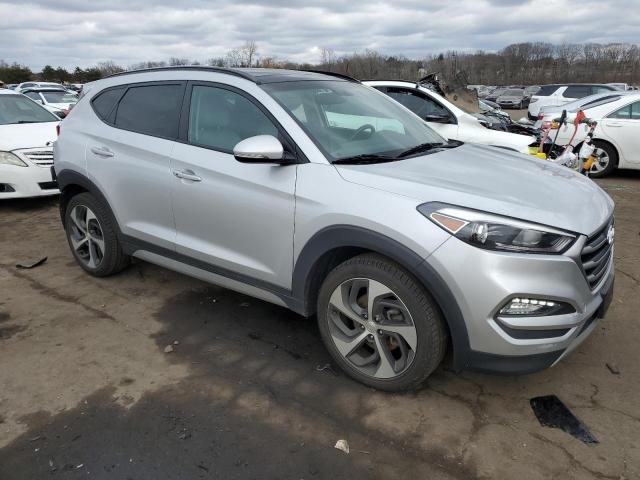 Photo 3 VIN: KM8J3CA21JU687606 - HYUNDAI TUCSON 