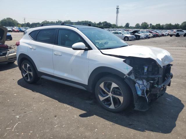 Photo 3 VIN: KM8J3CA21JU692207 - HYUNDAI TUCSON 