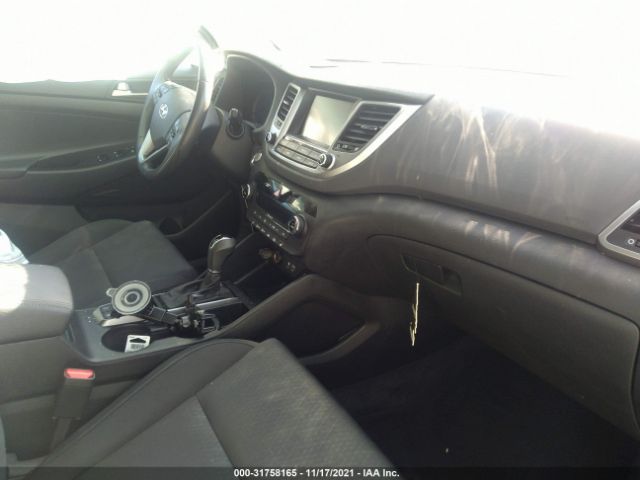 Photo 4 VIN: KM8J3CA21JU751904 - HYUNDAI TUCSON 