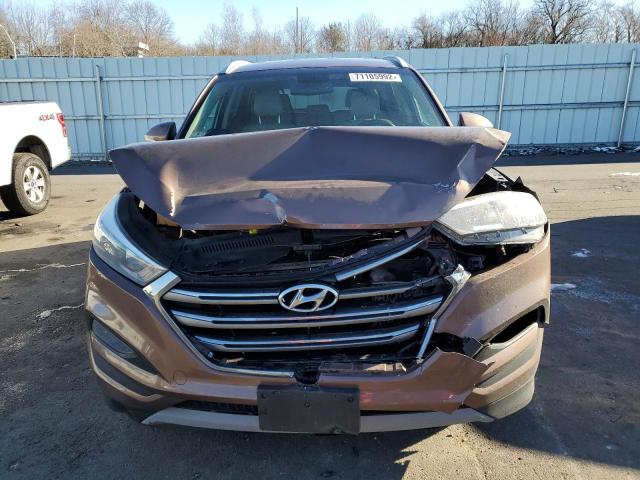 Photo 4 VIN: KM8J3CA22HU327870 - HYUNDAI TUCSON LIM 