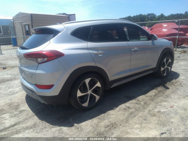 Photo 3 VIN: KM8J3CA22HU348816 - HYUNDAI TUCSON 