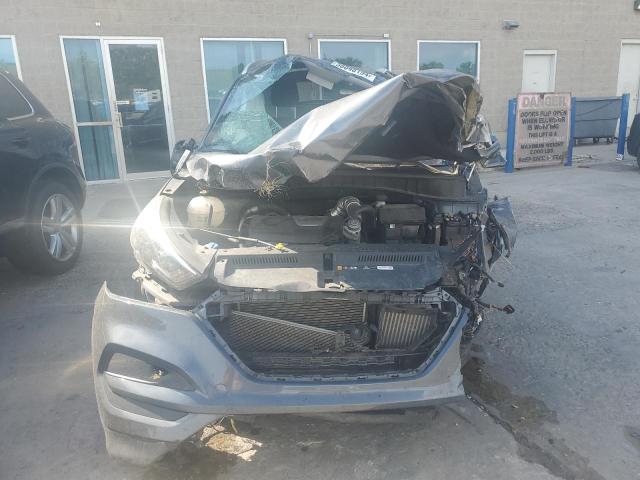 Photo 4 VIN: KM8J3CA22HU393187 - HYUNDAI TUCSON 