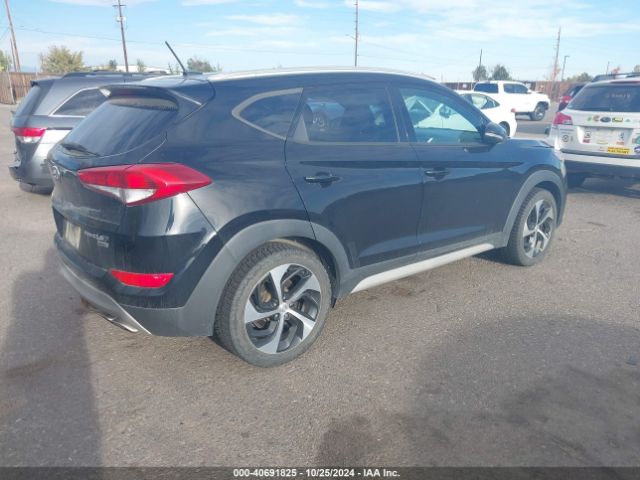 Photo 3 VIN: KM8J3CA22HU437818 - HYUNDAI TUCSON 