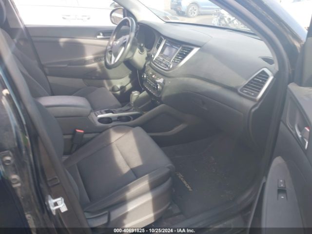 Photo 4 VIN: KM8J3CA22HU437818 - HYUNDAI TUCSON 