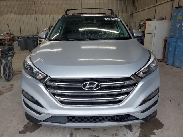 Photo 4 VIN: KM8J3CA22HU494570 - HYUNDAI TUCSON LIM 