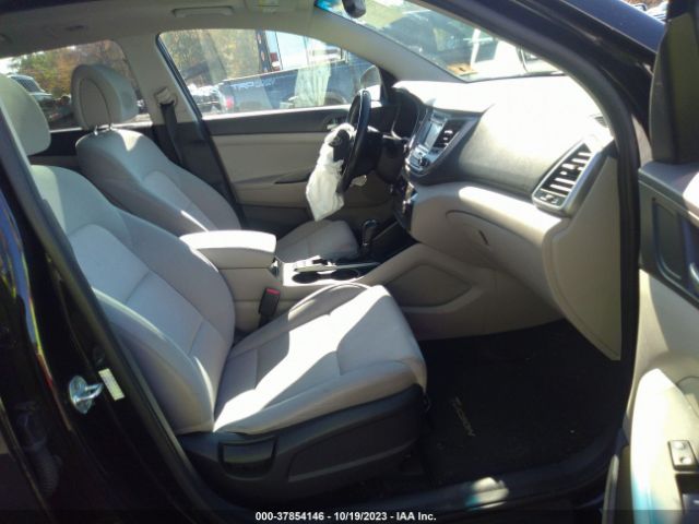 Photo 4 VIN: KM8J3CA22HU568232 - HYUNDAI TUCSON 