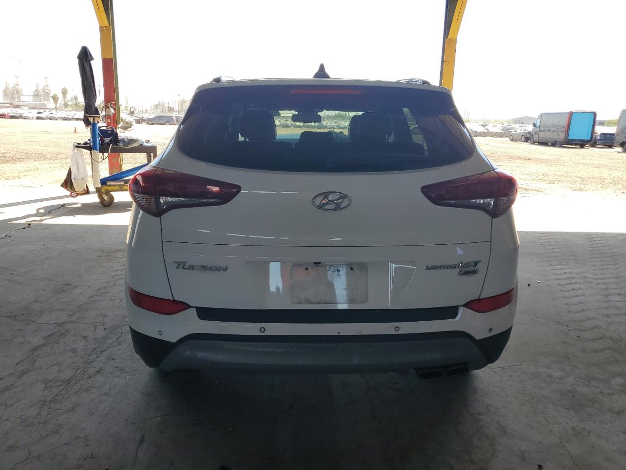 Photo 5 VIN: KM8J3CA22HU596774 - HYUNDAI TUCSON 