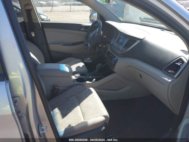 Photo 4 VIN: KM8J3CA23GU168792 - HYUNDAI TUCSON 