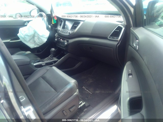 Photo 4 VIN: KM8J3CA23GU178805 - HYUNDAI TUCSON 