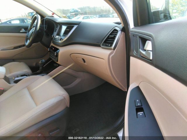 Photo 4 VIN: KM8J3CA23HU278436 - HYUNDAI TUCSON 