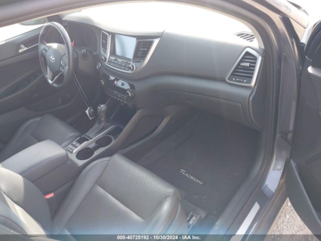 Photo 4 VIN: KM8J3CA23HU365088 - HYUNDAI TUCSON 