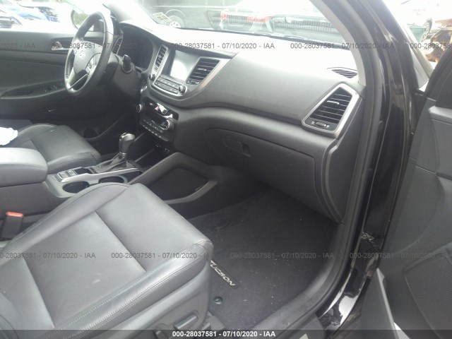 Photo 4 VIN: KM8J3CA23HU564450 - HYUNDAI TUCSON 