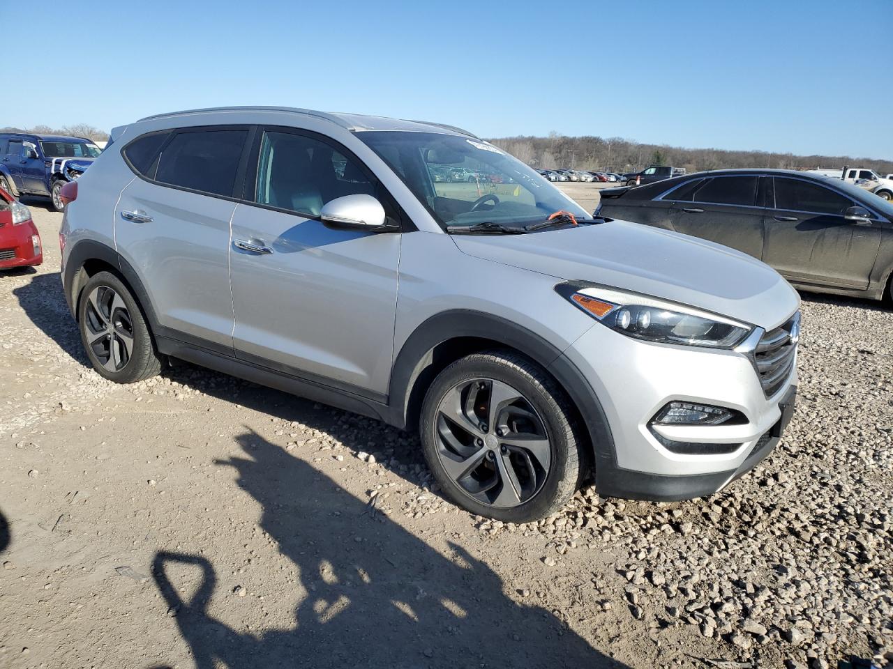 Photo 3 VIN: KM8J3CA24GU054252 - HYUNDAI TUCSON 