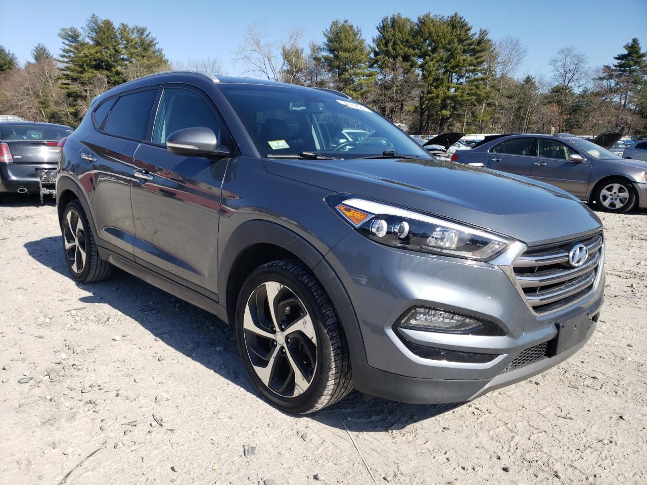 Photo 3 VIN: KM8J3CA24GU060732 - HYUNDAI TUCSON 