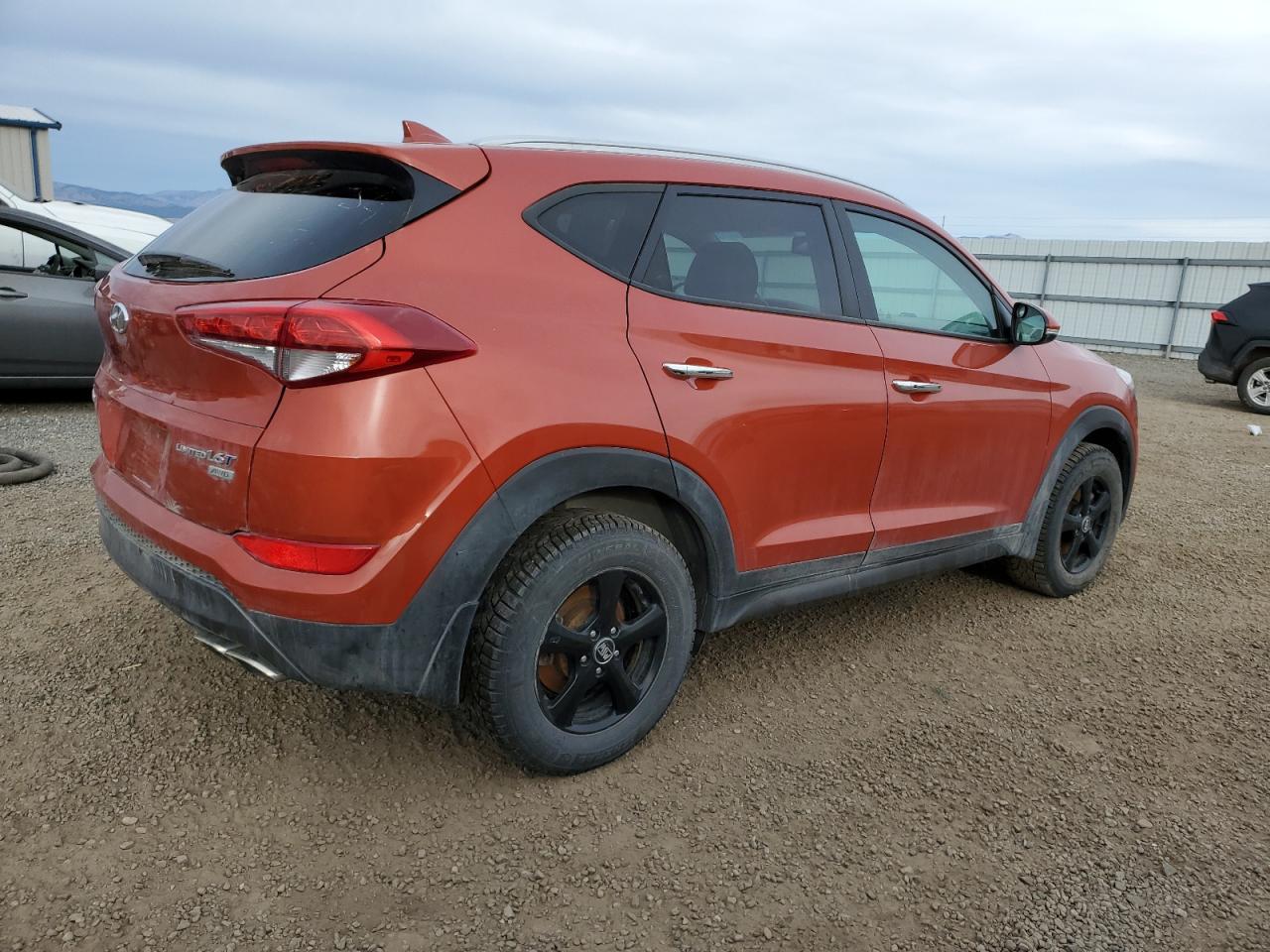 Photo 2 VIN: KM8J3CA24GU085131 - HYUNDAI TUCSON 