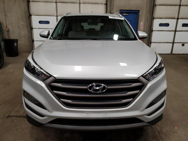 Photo 4 VIN: KM8J3CA24GU249610 - HYUNDAI TUCSON 