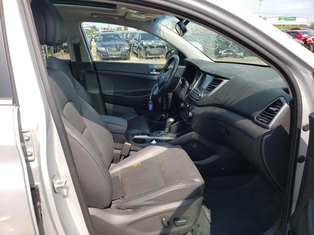 Photo 4 VIN: KM8J3CA24HU362216 - HYUNDAI TUCSON LIM 