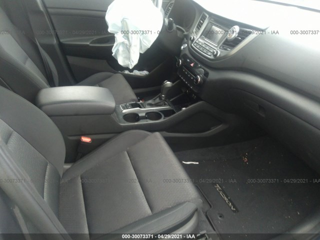 Photo 4 VIN: KM8J3CA24HU404383 - HYUNDAI TUCSON 