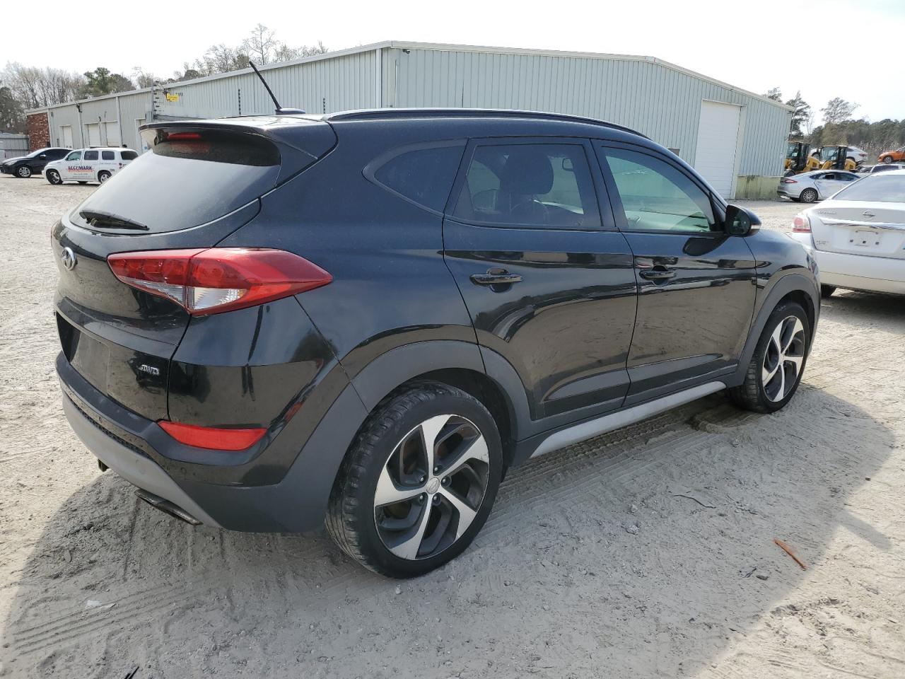 Photo 2 VIN: KM8J3CA24HU566160 - HYUNDAI TUCSON 