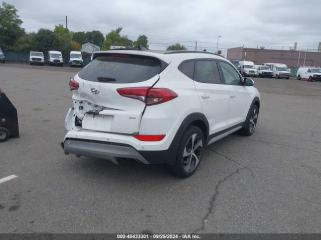 Photo 3 VIN: KM8J3CA24JU643020 - HYUNDAI TUCSON 