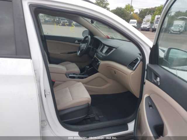 Photo 4 VIN: KM8J3CA24JU643020 - HYUNDAI TUCSON 