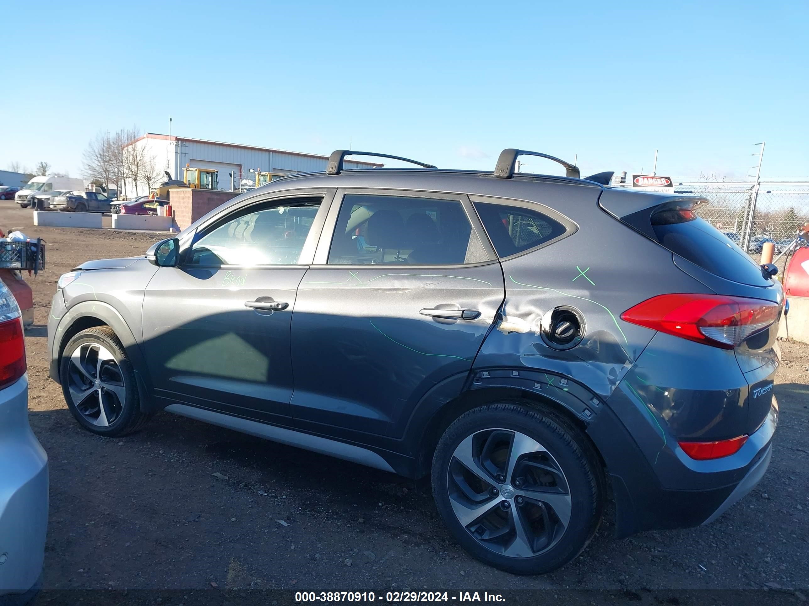 Photo 13 VIN: KM8J3CA24JU754814 - HYUNDAI TUCSON 