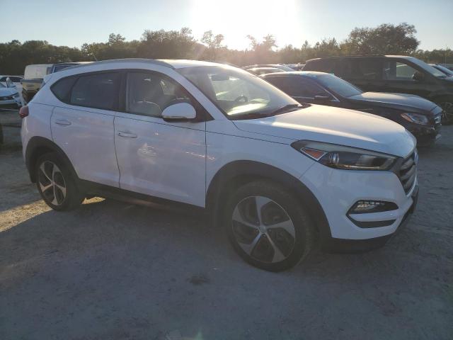 Photo 3 VIN: KM8J3CA25GU074140 - HYUNDAI TUCSON LIM 