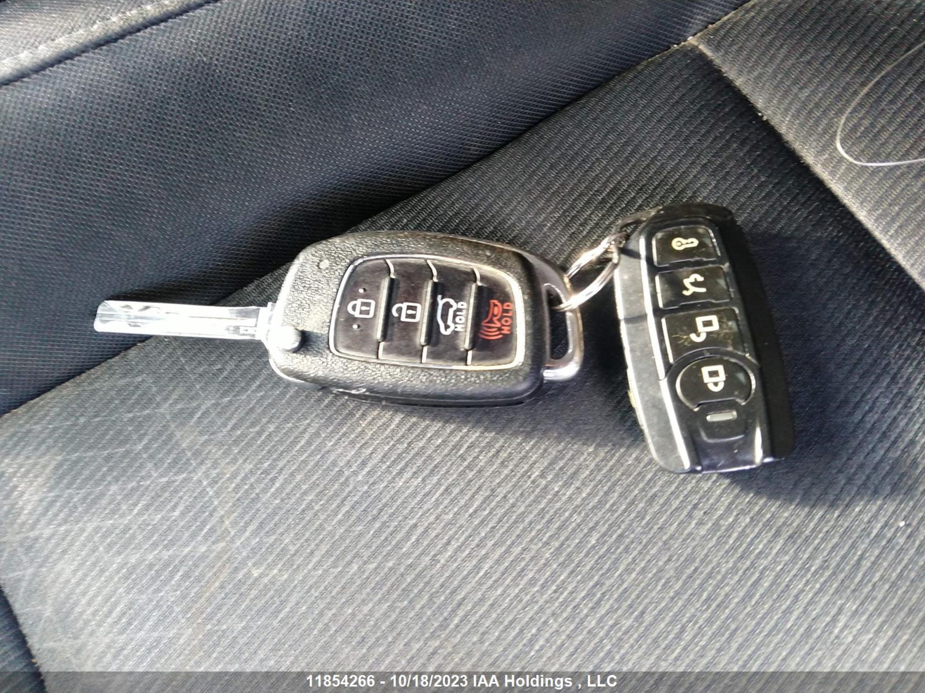 Photo 10 VIN: KM8J3CA25GU233383 - HYUNDAI TUCSON 