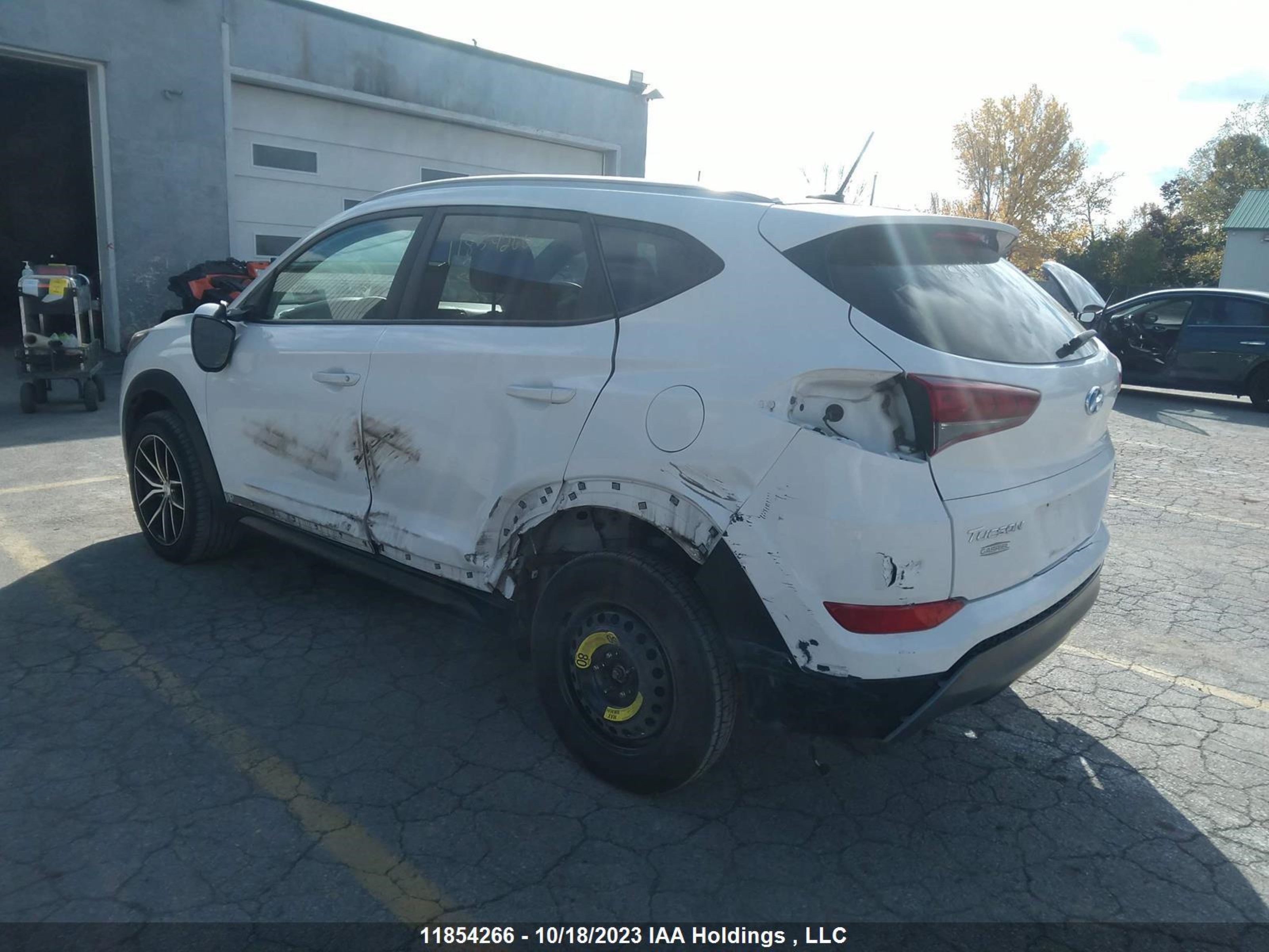 Photo 2 VIN: KM8J3CA25GU233383 - HYUNDAI TUCSON 