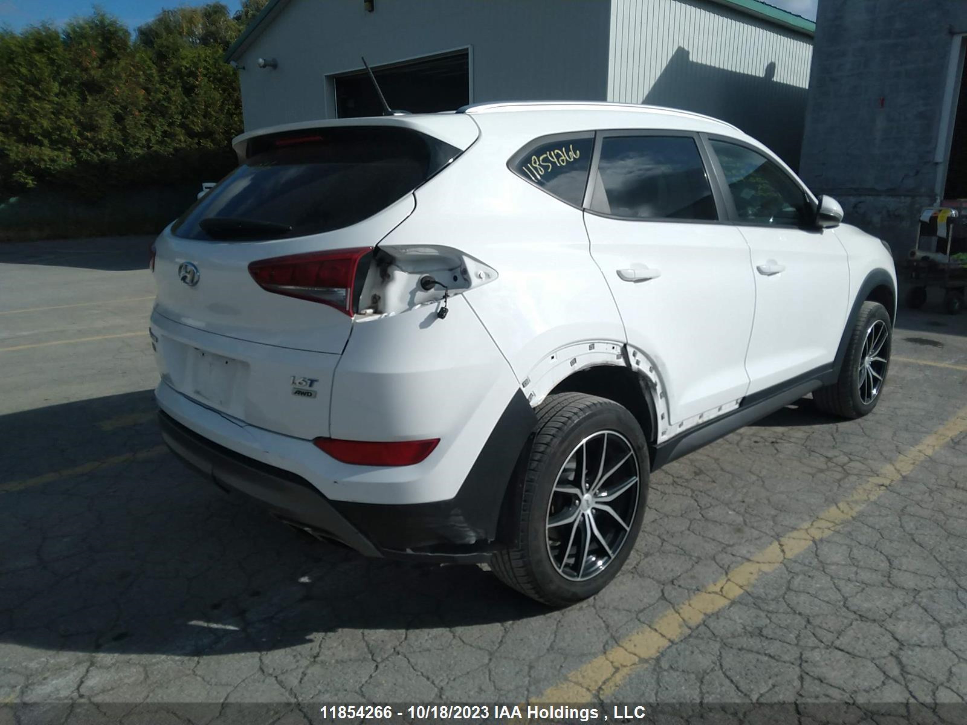 Photo 3 VIN: KM8J3CA25GU233383 - HYUNDAI TUCSON 