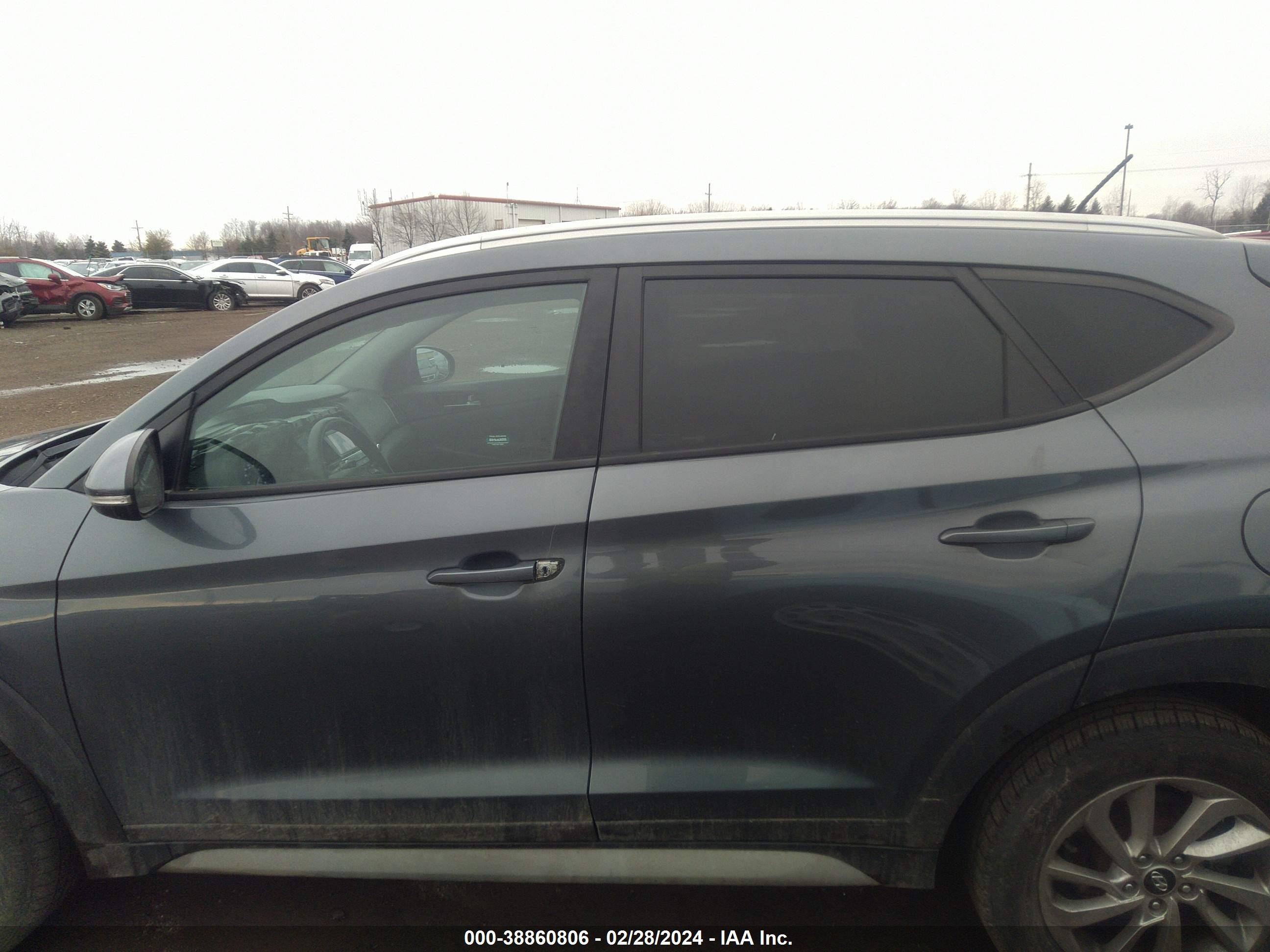 Photo 13 VIN: KM8J3CA25HU371233 - HYUNDAI TUCSON 