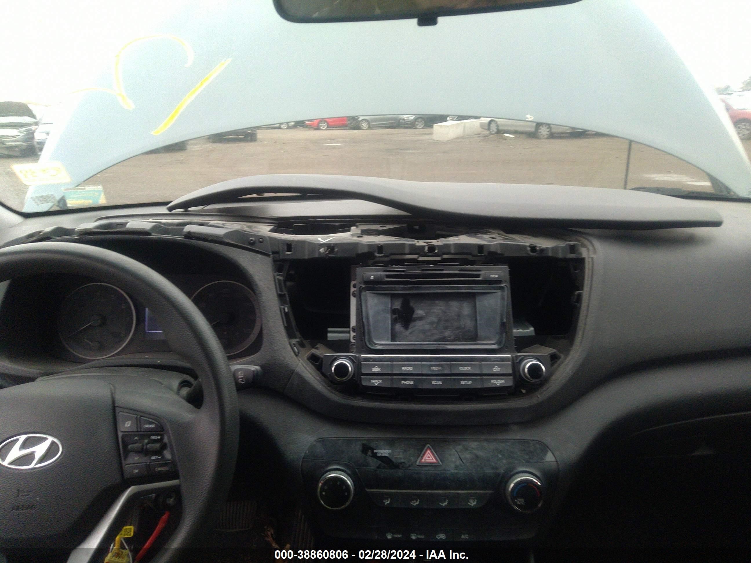 Photo 18 VIN: KM8J3CA25HU371233 - HYUNDAI TUCSON 