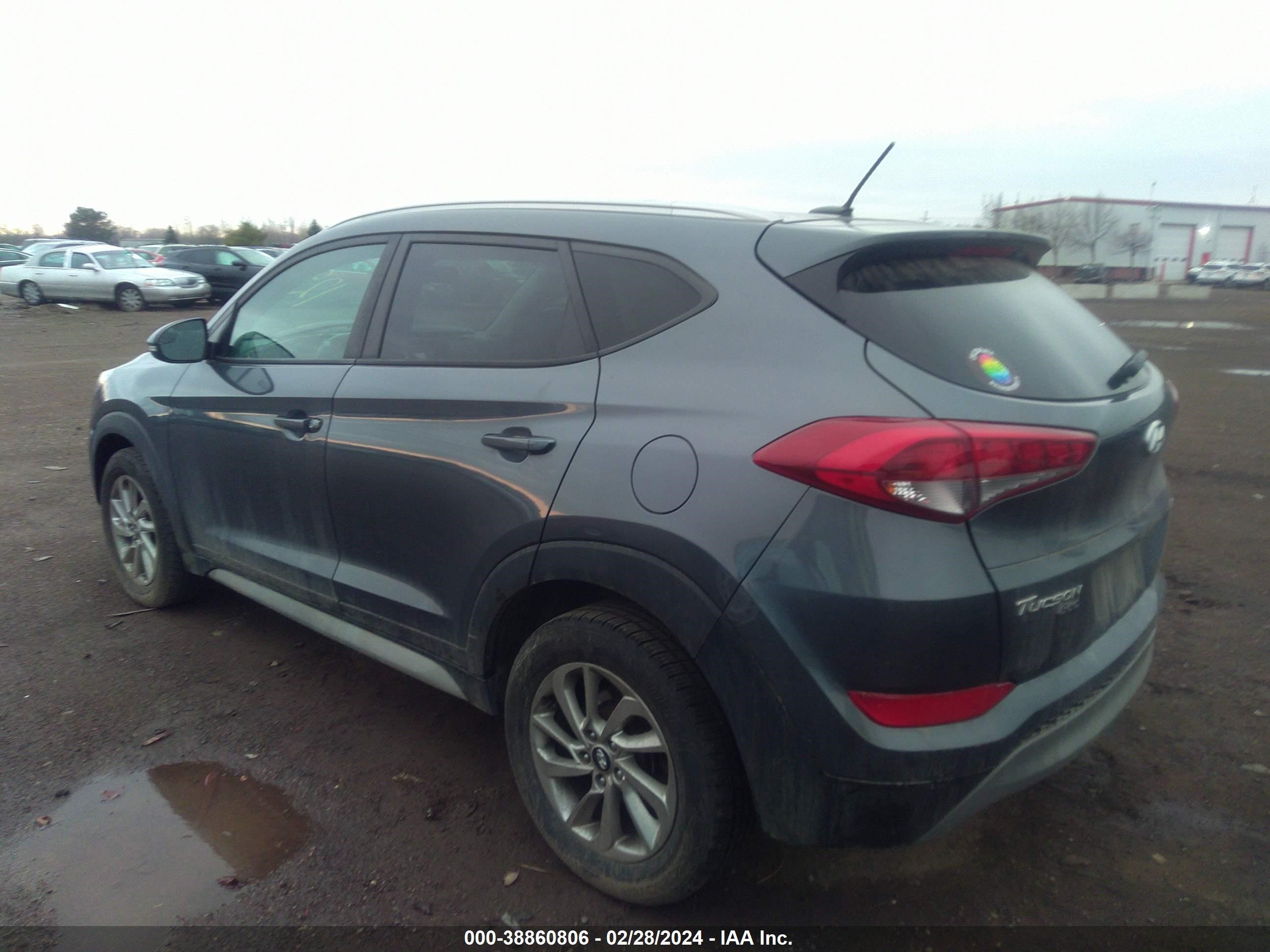 Photo 2 VIN: KM8J3CA25HU371233 - HYUNDAI TUCSON 