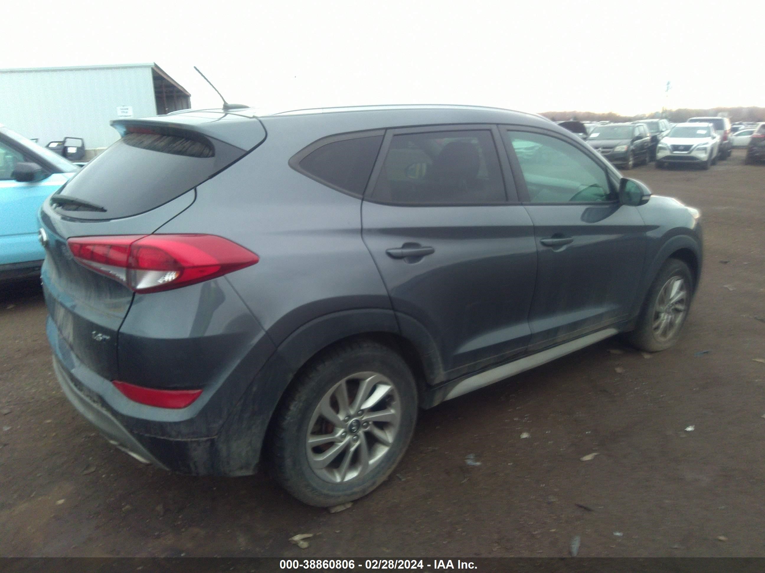 Photo 3 VIN: KM8J3CA25HU371233 - HYUNDAI TUCSON 