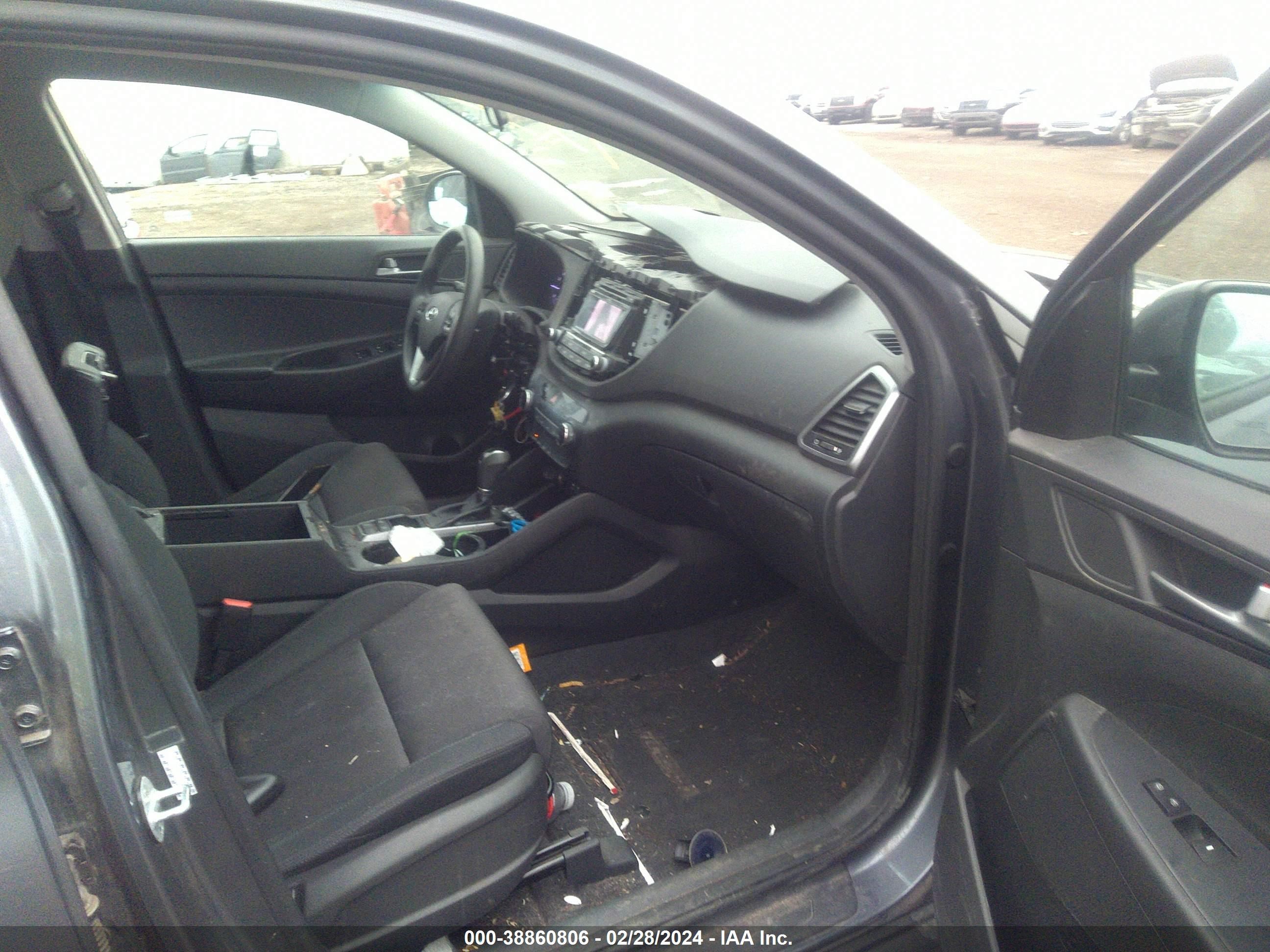 Photo 4 VIN: KM8J3CA25HU371233 - HYUNDAI TUCSON 