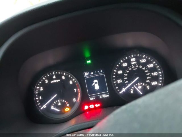 Photo 6 VIN: KM8J3CA25HU444634 - HYUNDAI TUCSON 