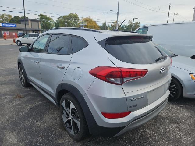 Photo 2 VIN: KM8J3CA25HU458873 - HYUNDAI TUCSON LIM 