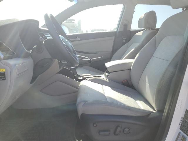 Photo 6 VIN: KM8J3CA25HU549013 - HYUNDAI TUCSON 