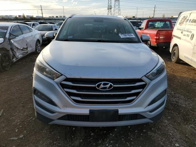 Photo 4 VIN: KM8J3CA25HU554034 - HYUNDAI TUCSON LIM 